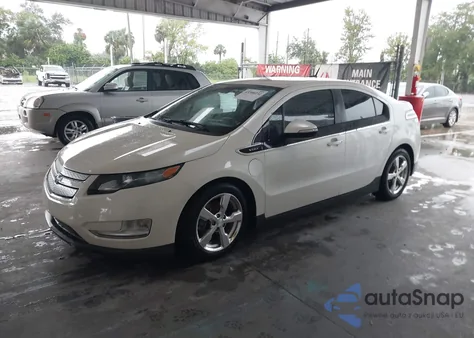 2013 Chevrolet Volt z USA, uszkodzony, nr VIN 1G1RD6E46DU124131